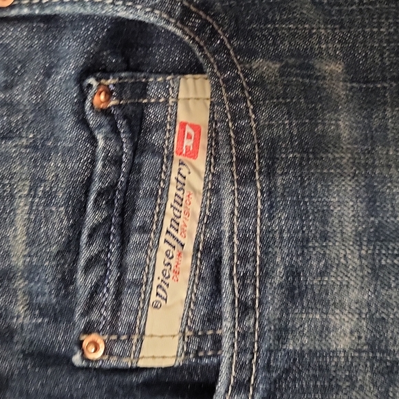 Diesel Jeans Size 32 - Picture 2 of 7